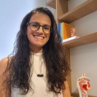 Dra. Aline Cunha Crisóstomo