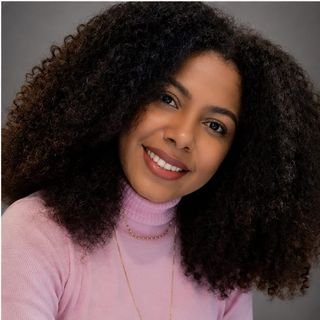 Dra. Sheyla Santos Amorim