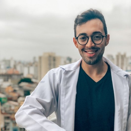 Dr. Lucas Bandeira