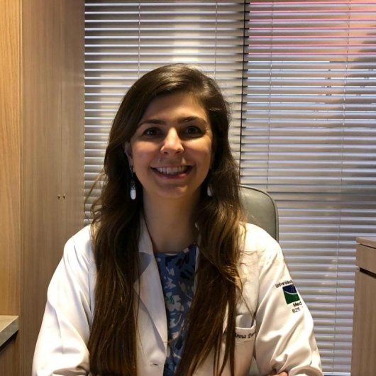 Dra. Anna Paula Lopes de Oliveira