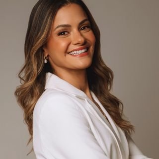 Dra. Fabiolla Costa