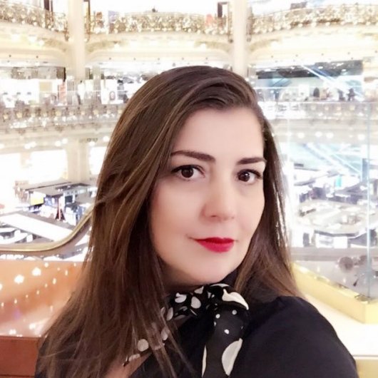 Dra. Sabrina Correia Campos