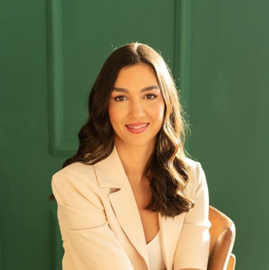 Dra. Maria Júlia Norton