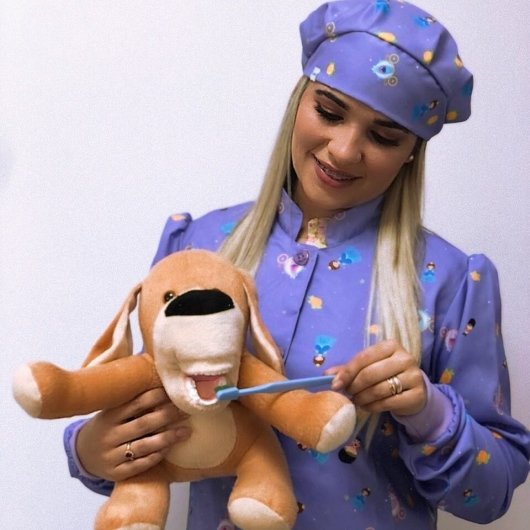 Dra. Débora Raquel Barros