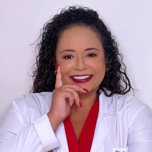 Dra. Ana Paula Brasil Oliveira