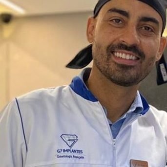Dr. Gustavo Oliveira