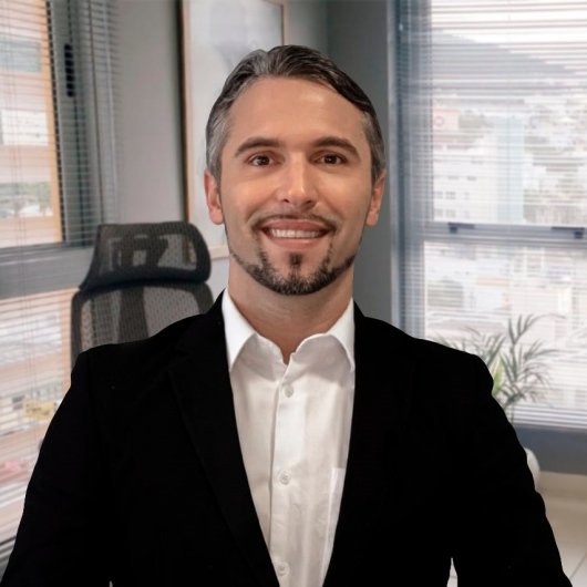 Dr. Kayo Gheno
