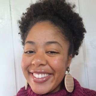 Dra. Karine Fabrícia Lourenço Xavier Santos