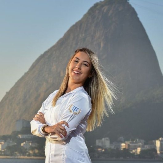 Roberta De Queiroz