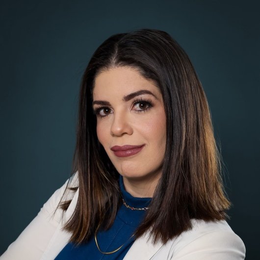 Dra. Gabriela Sturaro