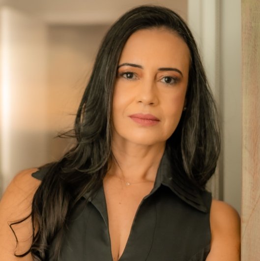 Dra. Thaís de Souza e Silva