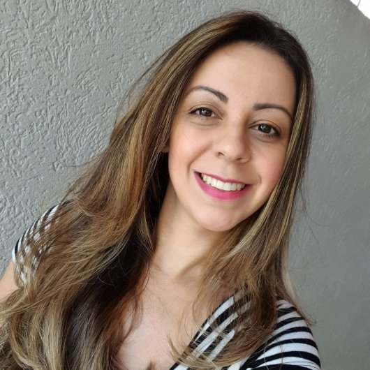 Dra. Aline Alves