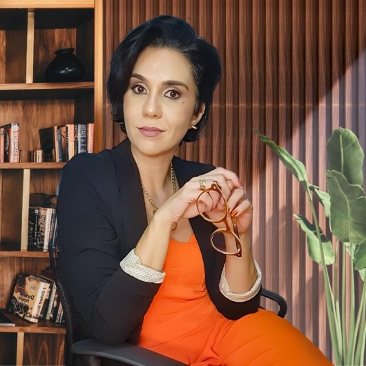 Dra. Rebeca Alvarenga