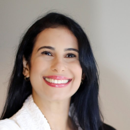 Dra. Luciana Sant'Ana Leone De Souza