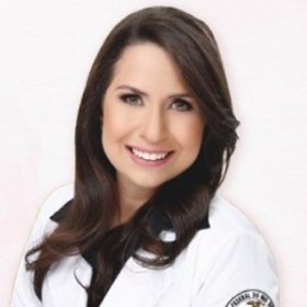 Dra. Paula Angélica Lopes