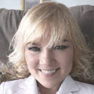 Adriana Rocha de Magalhaes .