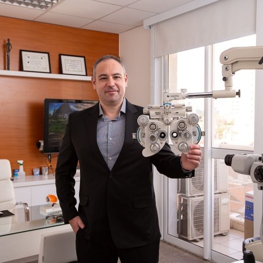 Dr. Andre Alexis Corazza Vidoris