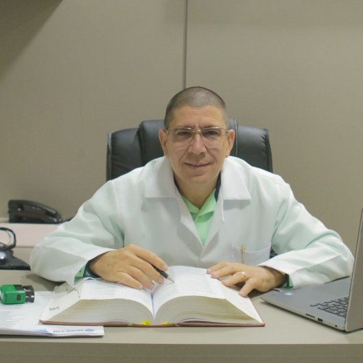 Dr. Luis Sánchez Hernández