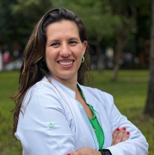 Dra. Juliana Freire