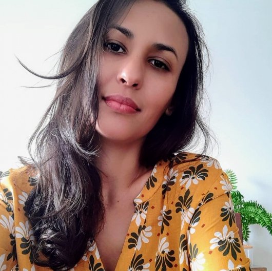 Elisa Oliveira