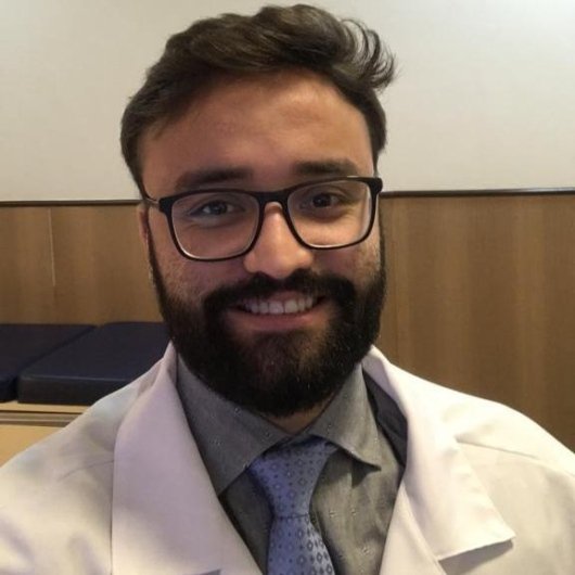 Dr. Matheus Macedo