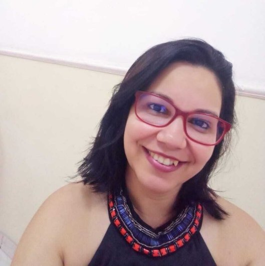 Paula de Oliveira Alves