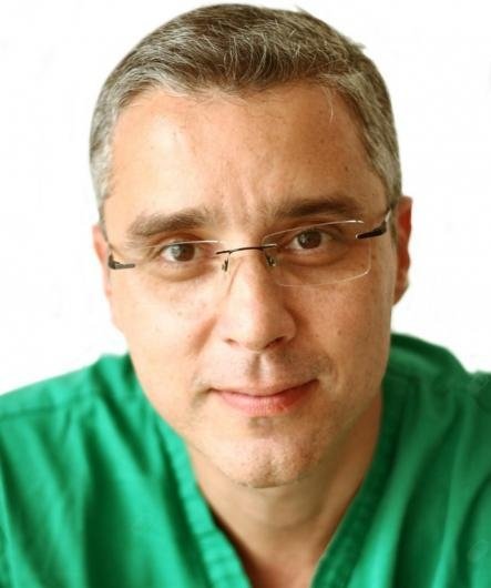 Dr. Luciano Moreira
