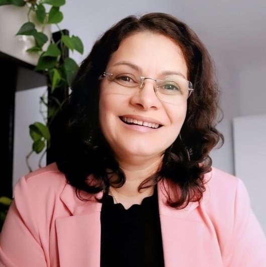 Prof. Eliane Soares