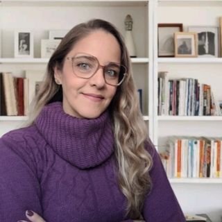 Dra. Luciana Soares