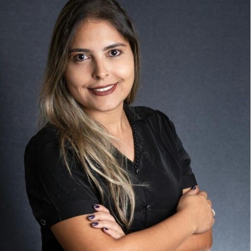 Dra. Flavia Silva
