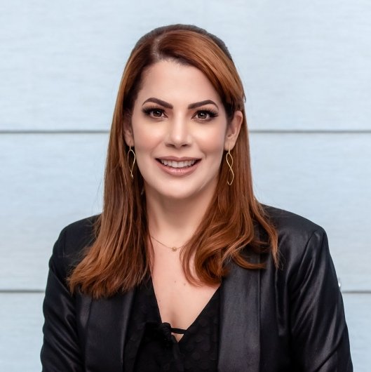Dra. Andrezza Paula Brito Silva