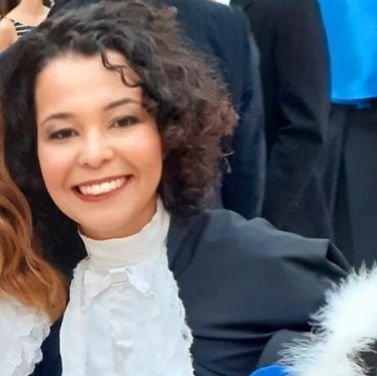 Dra. Juliana Pires de Oliveira