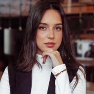 Dra. Anne Karoline Sousa
