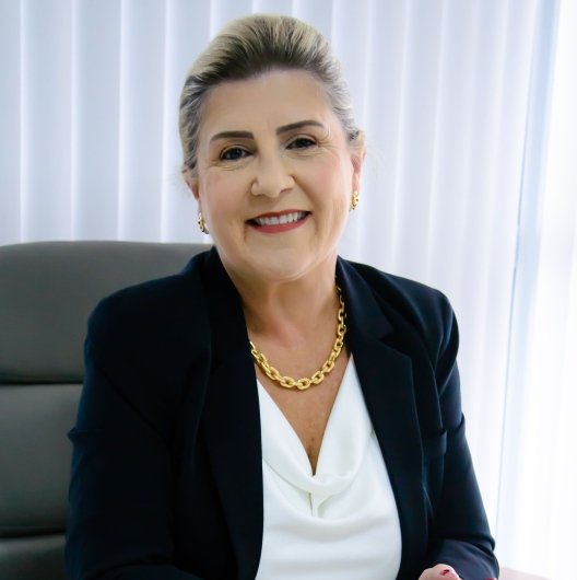 Dra. Ana Lucia Mourão