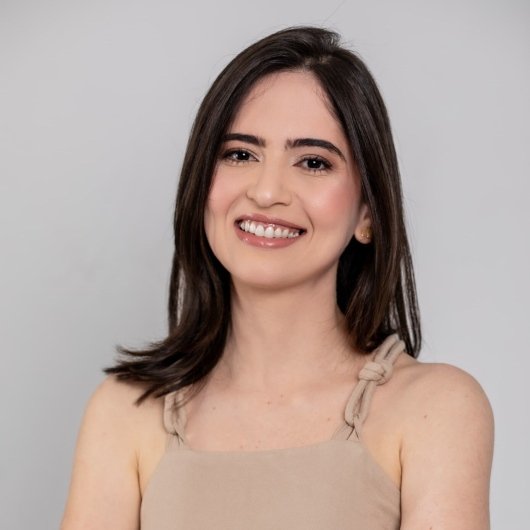Dra. Natália Menezes