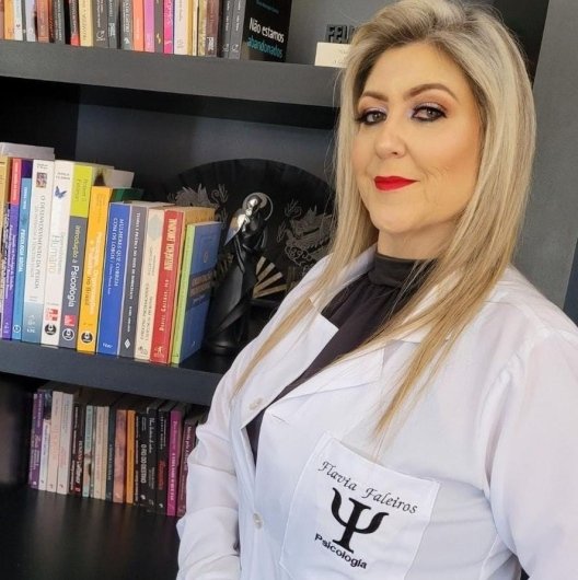 Flávia Faleiros