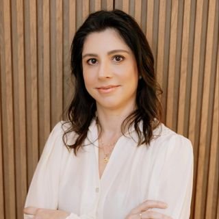 Dra. Larissa Piñeiro