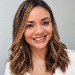Dra. Janiele Alves de Souza