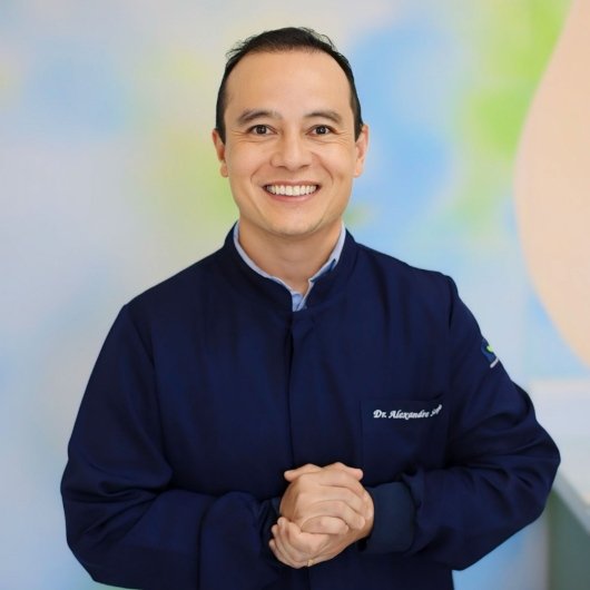 Dr. Alexandre Senju