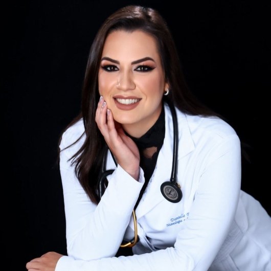 Dra. Danielle Bastos
