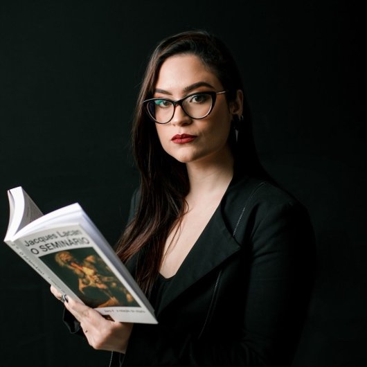 Prof. Giovanna Loubet Ávila