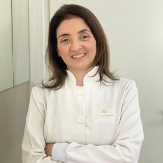 Dra. Carolina Gubert .