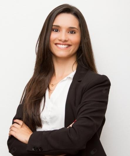 Dra. Priscila Machado