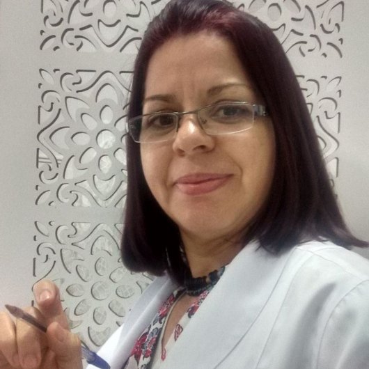 Dra. Crístna Cavalcante de Almeida