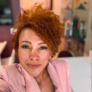 Dra. Thayene de Oliveira