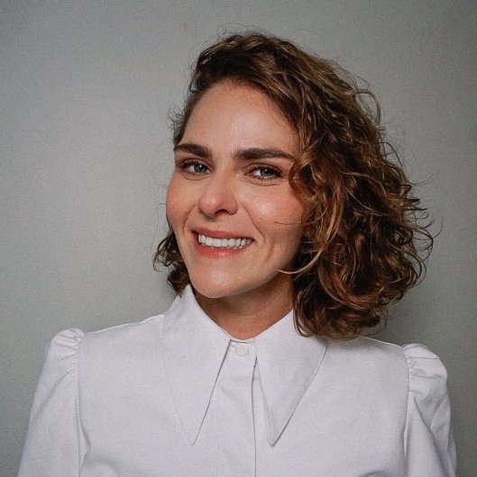 Dra. Fernanda Sholl