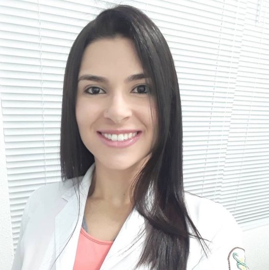 Dra. Elaine França
