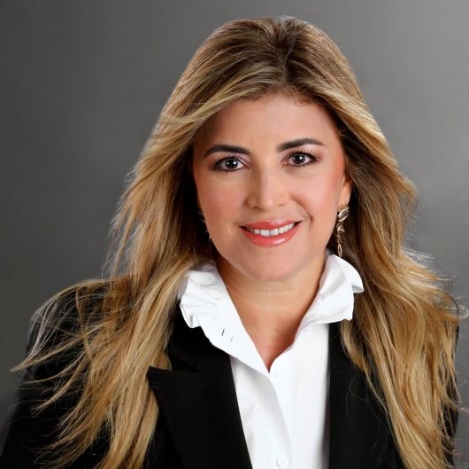 Dra. Thais De Carvalho Vieira