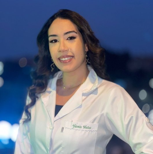 Dra. Yasmin Silva de Matos Nacimento