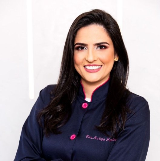 Dra. Anizia Fernandes